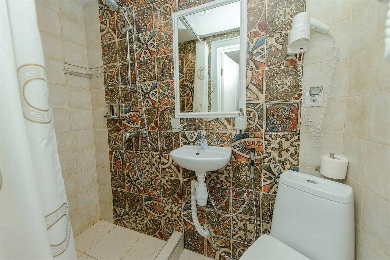 Фотографии номера Комфорт с двуспальной кроватью Плюс в Гостинице Арт Авеню Санкт-Петербург