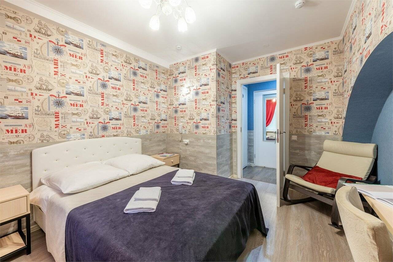 Фотографии номера Комфорт с двуспальной кроватью в Гостинице Арт Авеню Санкт-Петербург