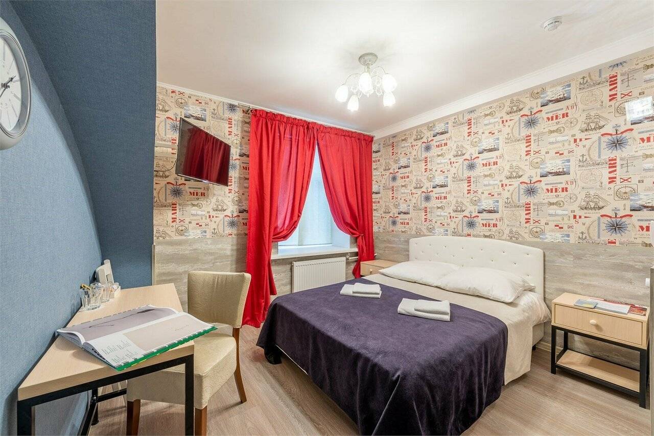 Фотографии номера Комфорт с двуспальной кроватью Плюс в Гостинице Арт Авеню Санкт-Петербург