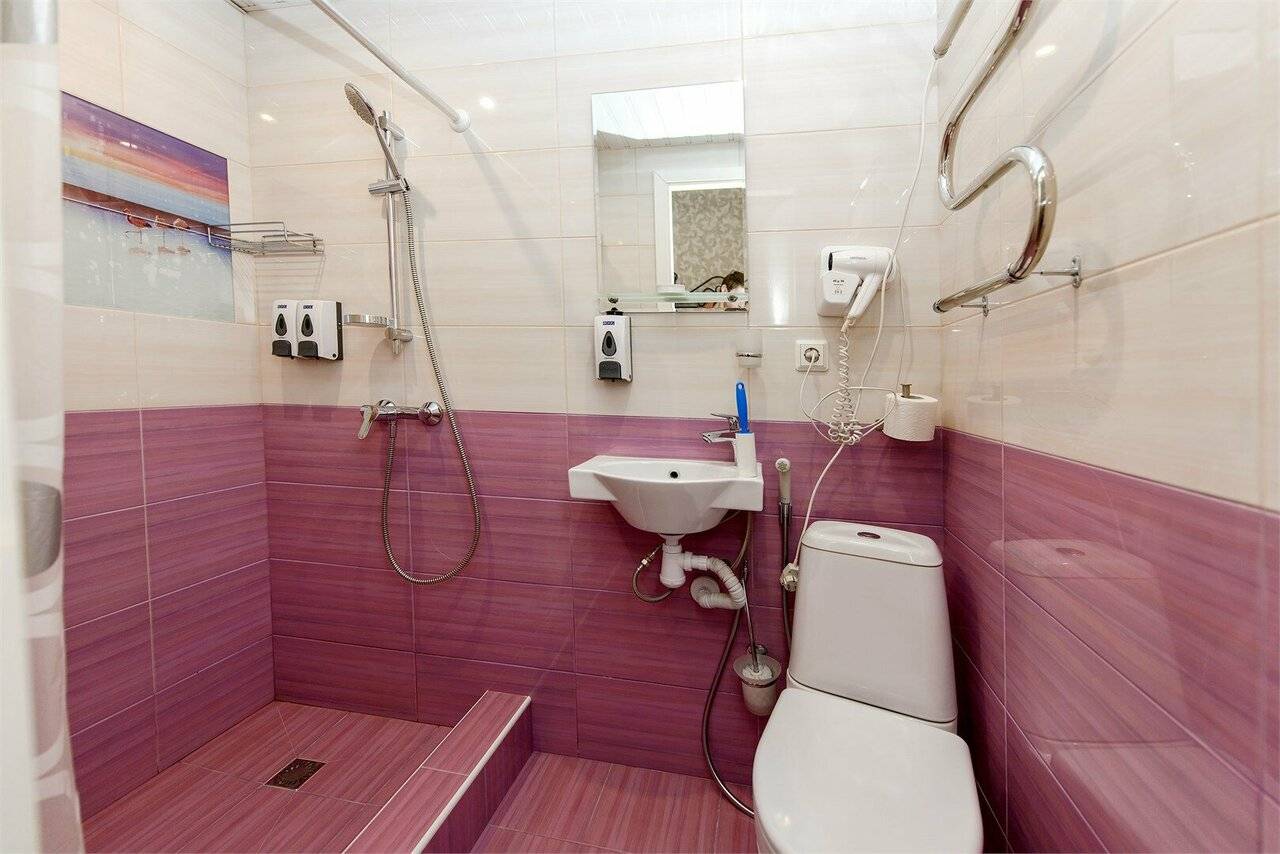 Фотографии номера Комфорт с двуспальной кроватью в Гостинице Арт Авеню Санкт-Петербург