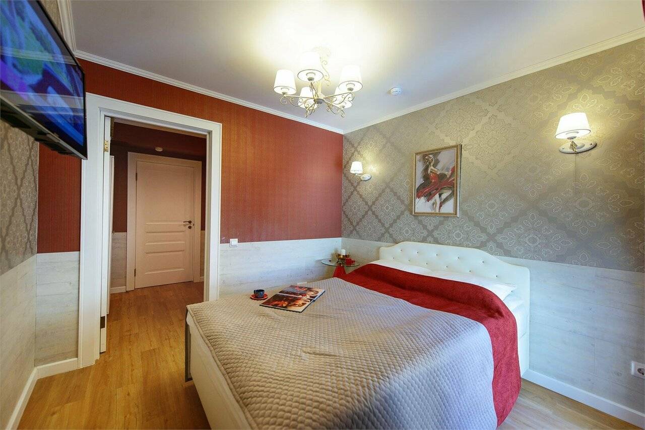 Фотографии номера Комфорт с двуспальной кроватью в Гостинице Арт Авеню Санкт-Петербург